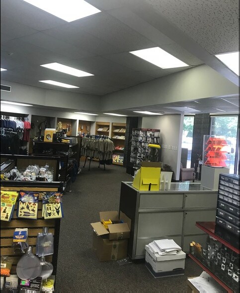 More Photos Of 1841 Norman Dr, Valdosta Office For Sale