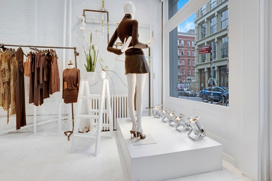 More Photos Of 79 Grand St, New York Apartments For Lease