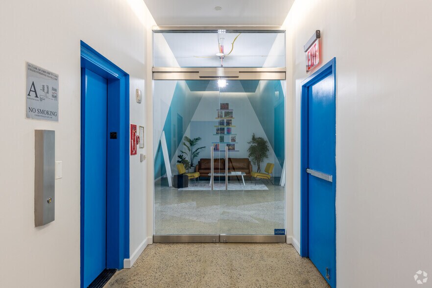 More Photos Of 156 Fifth Ave, New York Coworking Space