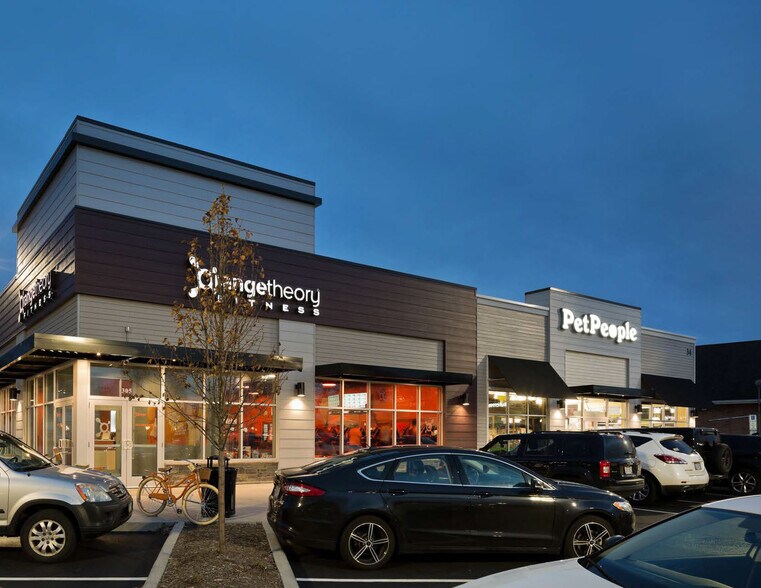 More Photos Of 1711 W Market St, Akron Unknown For Lease