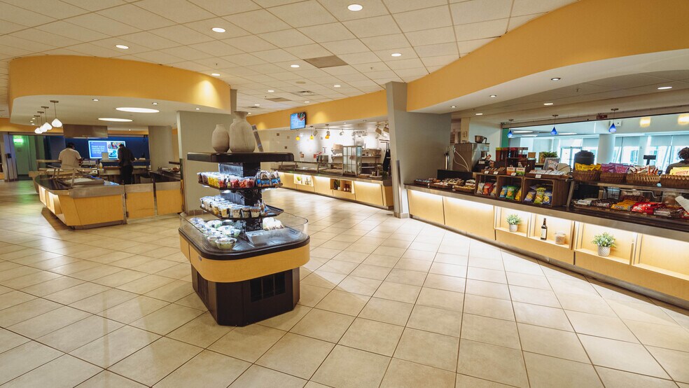 More Photos Of 14000 Citicards Way, Jacksonville Unknown For Lease