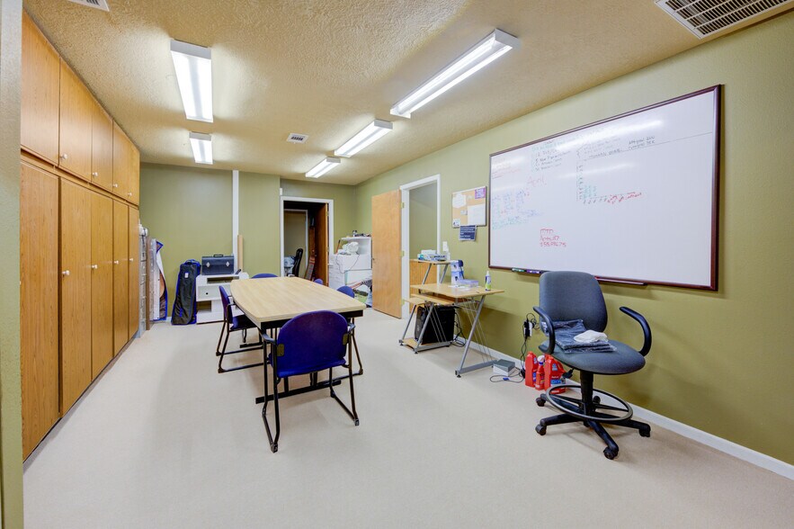 More Photos Of 1321 S John Redditt Dr, Lufkin General Retail For Sale