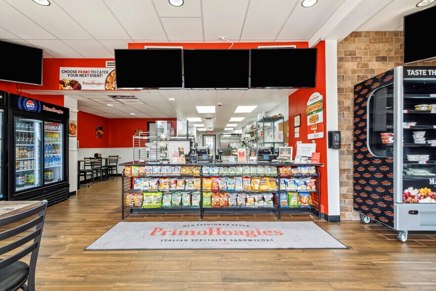 More Photos Of 8228 Oak St, New Orleans Office For Sale