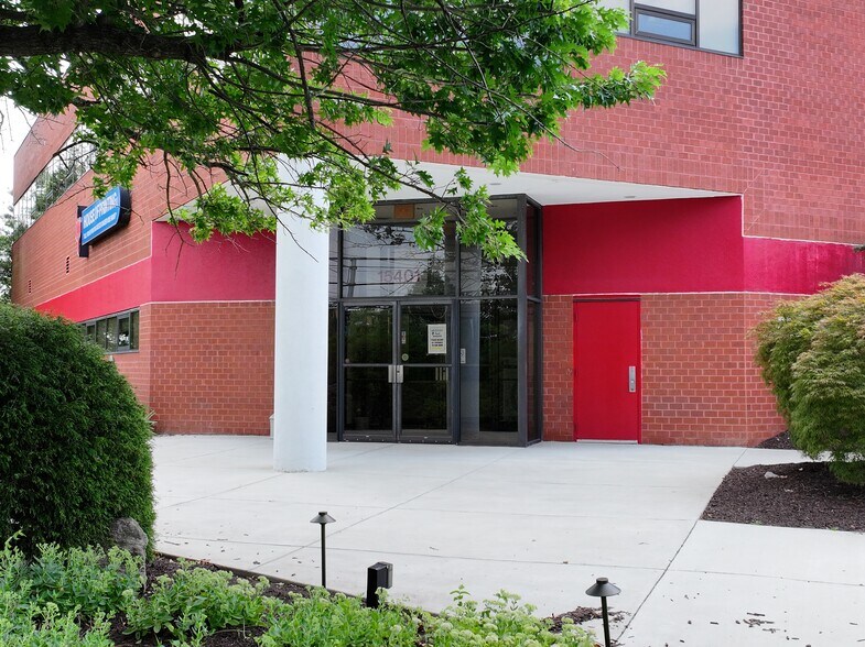 More Photos Of 15401 Old Columbia Pike, Burtonsville Warehouse For Sale