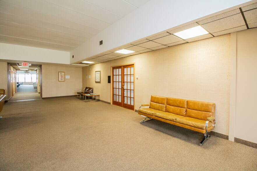 More Photos Of 10 Winthrop St, Worcester Medical For Lease