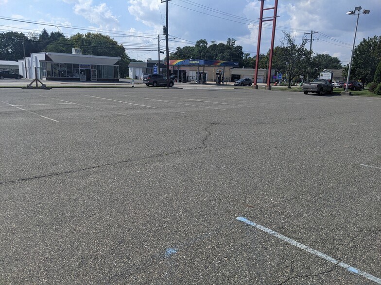 More Photos Of 162 S Broadway, Pennsville Freestanding For Lease