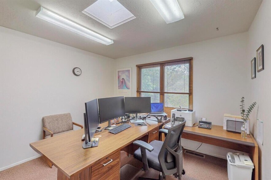 More Photos Of 1482 S Saint Francis Dr, Santa Fe Office For Sale