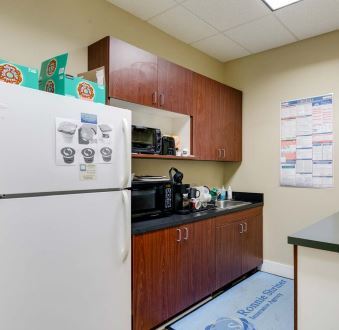 More Photos Of 2571 Homeview Dr, Henrico Medical For Lease