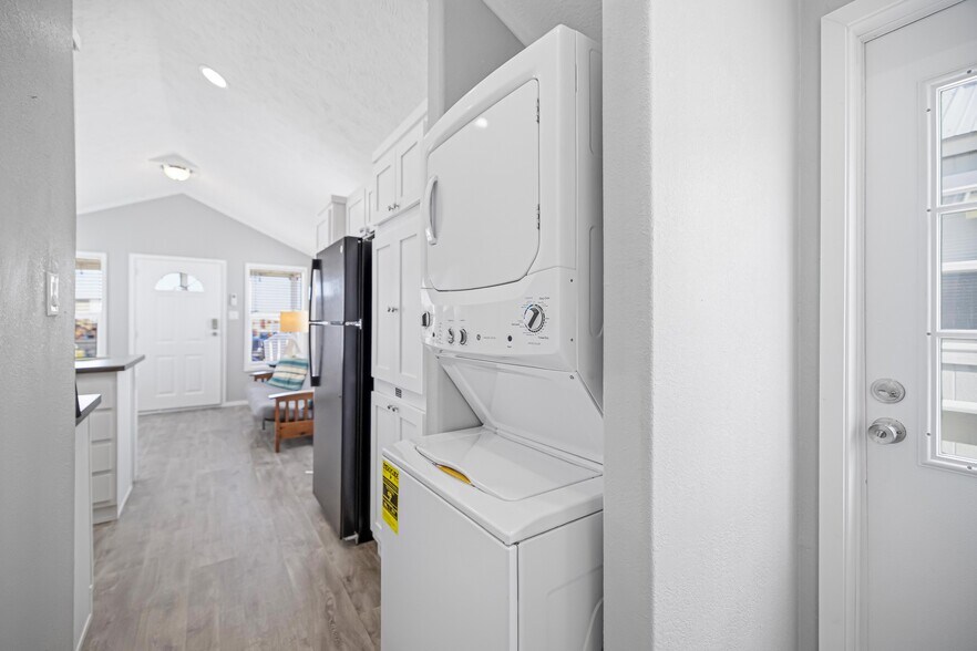 More Photos Of 702 8th St, Port Lavaca Manufactured Housing Mobile Home Park For Sale