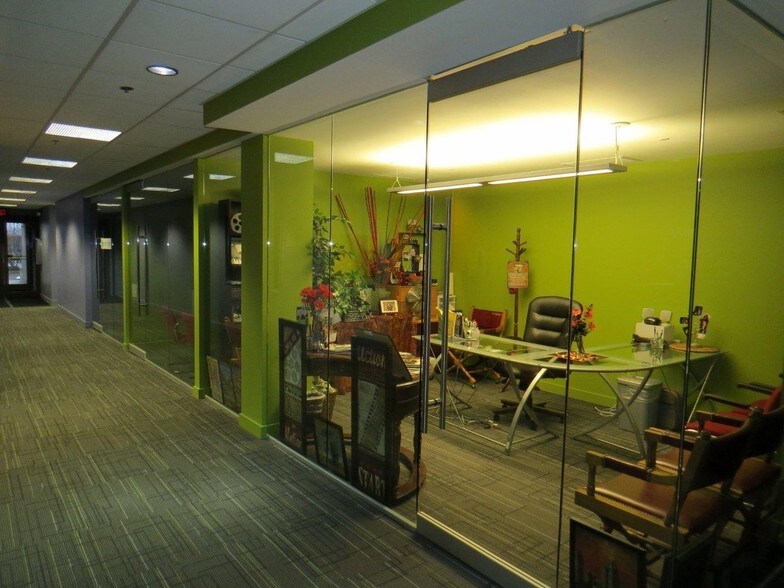 More Photos Of 950 Stephenson Hwy, Troy Loft Creative Space For Lease