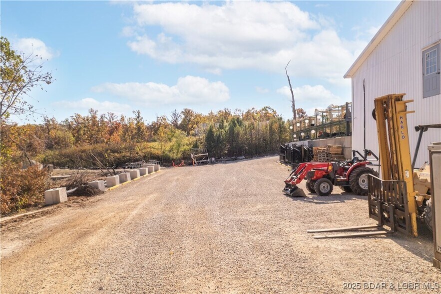 More Photos Of 706 N Main St, Gravois Mills General Retail For Sale