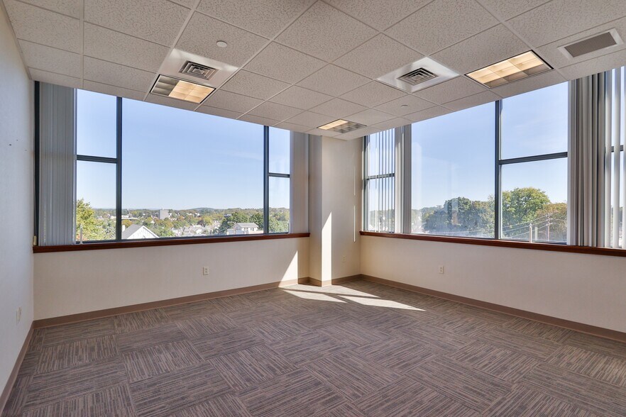 More Photos Of 1 E Broad St, Bethlehem Medical For Sale