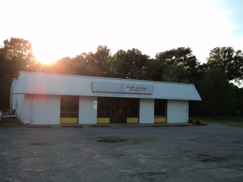 Primary Photo Of 17305 Warwick Blvd, Newport News Freestanding For Lease