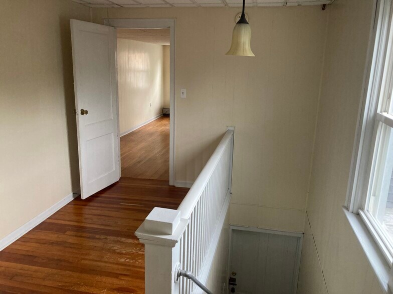 More Photos Of 9 N Main St, Bangor Light Distribution For Sale