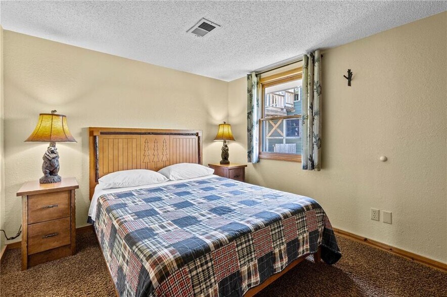 More Photos Of 755 County Road 210, Eureka Springs Hotel For Sale