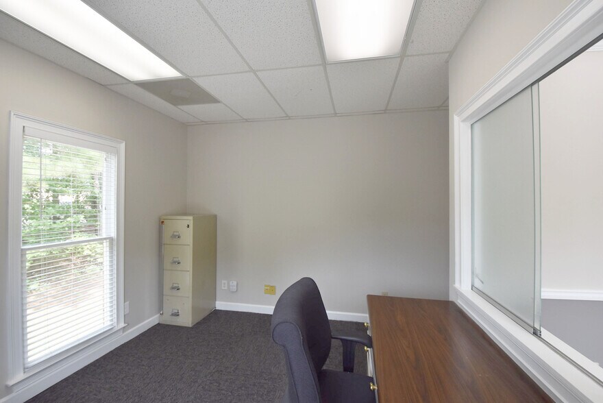 More Photos Of 116 Peachtree Ct, Peachtree City Medical For Lease