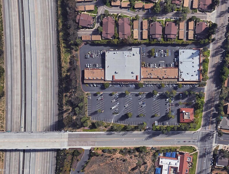 More Photos Of 11655 Duenda Rd, San Diego Unknown For Lease