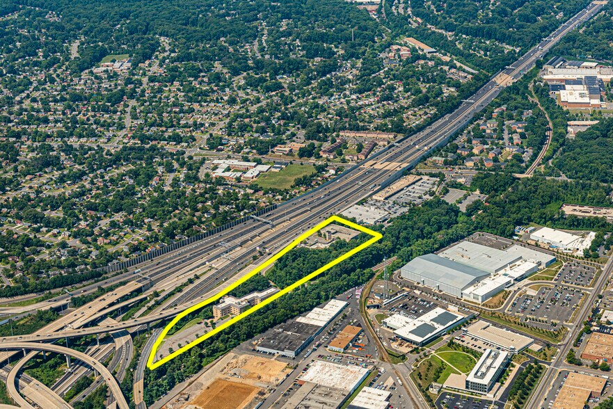 More Photos Of 6800 Versar Ctr, Springfield Office For Sale