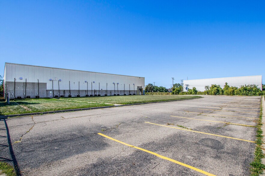 More Photos Of 23605 Regency Park Dr, Warren Manufacturing For Sale