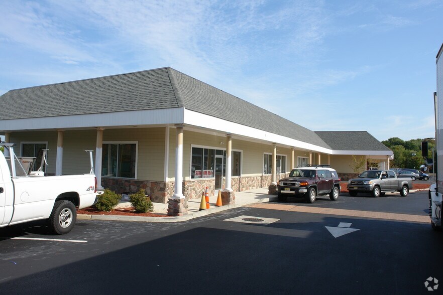 More Photos Of 400 US Highway 130, East Windsor General Retail For Lease