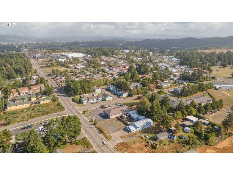 More Photos Of 1515 Newmark Ave, Coos Bay Auto Dealership For Sale
