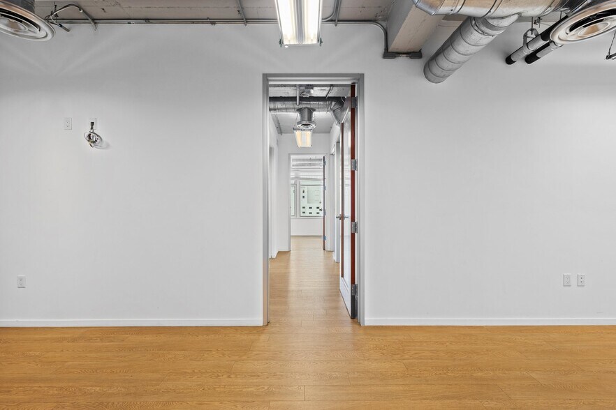 More Photos Of 14 NE 1st Ave, Miami Office For Sale