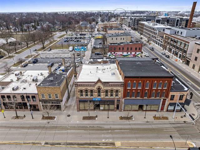 More Photos Of 408 Dousman St, Green Bay Storefront Retail Residential For Sale