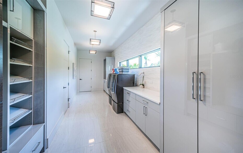 More Photos Of 18725 Jiretz Rd, Odessa Flex For Sale