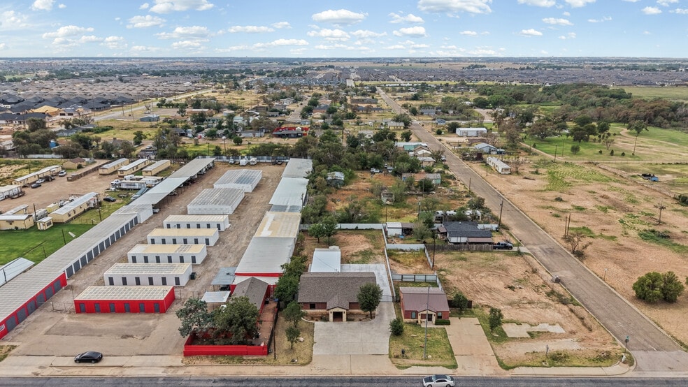 More Photos Of 7327 19th St, Lubbock Office For Sale