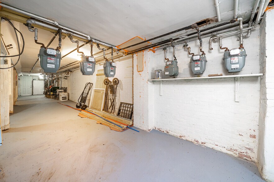 More Photos Of 198 GRIFFITH St, Jersey City Apartments For Sale