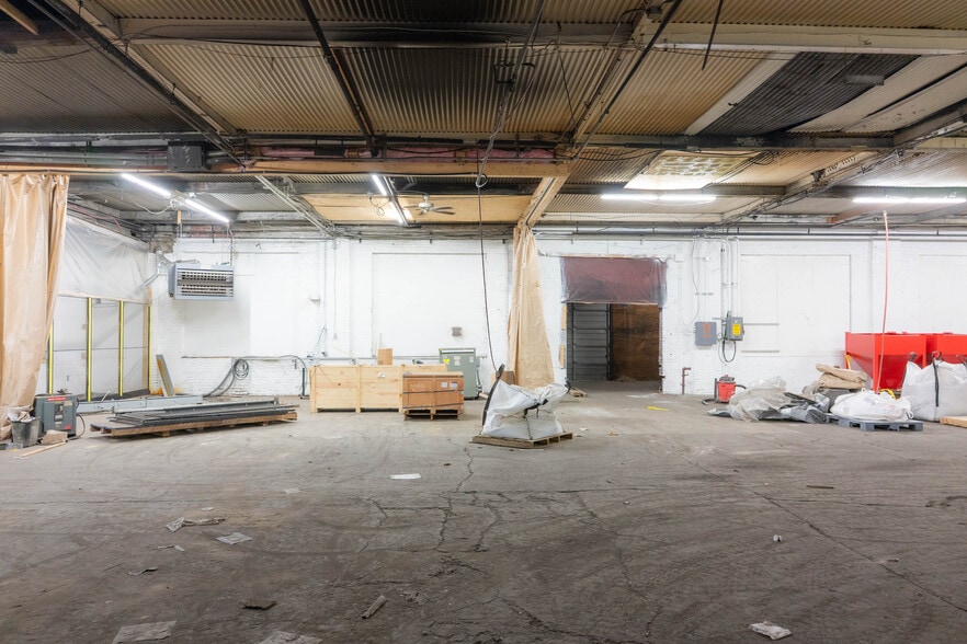 More Photos Of 2424 Columbus Rd, Springfield Warehouse For Sale