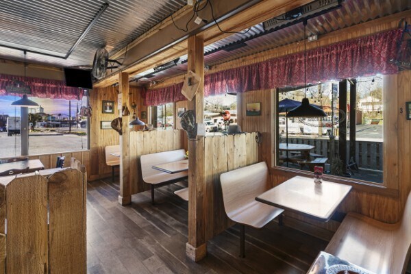 More Photos Of 601 N 1st St, Pulaski Restaurant For Sale