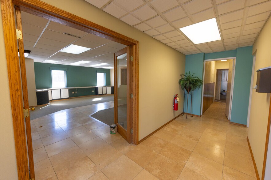 More Photos Of 303 W Superior St, Alma Storefront Retail Office For Sale
