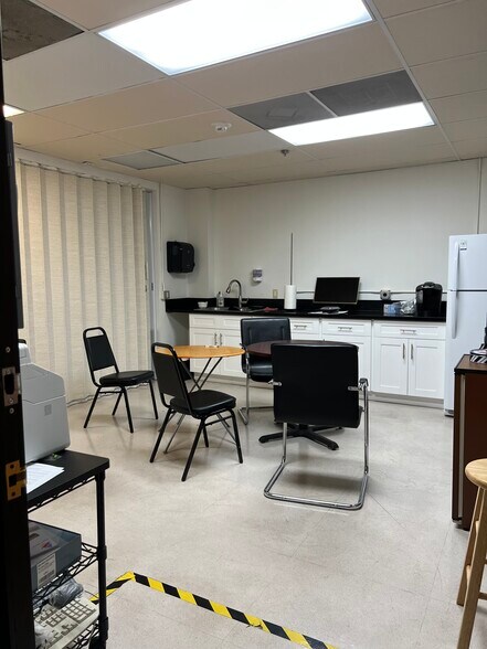 More Photos Of 417 E Huntington Dr, Monrovia Research And Development For Lease