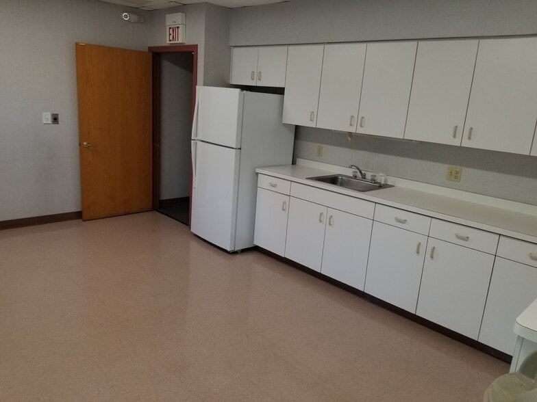 More Photos Of 365 Main St, Watertown Office For Sale