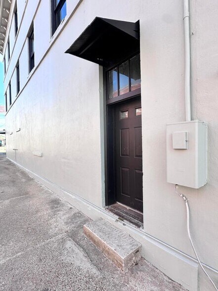 More Photos Of 200 S 3rd St, Leesville Hospitality For Sale