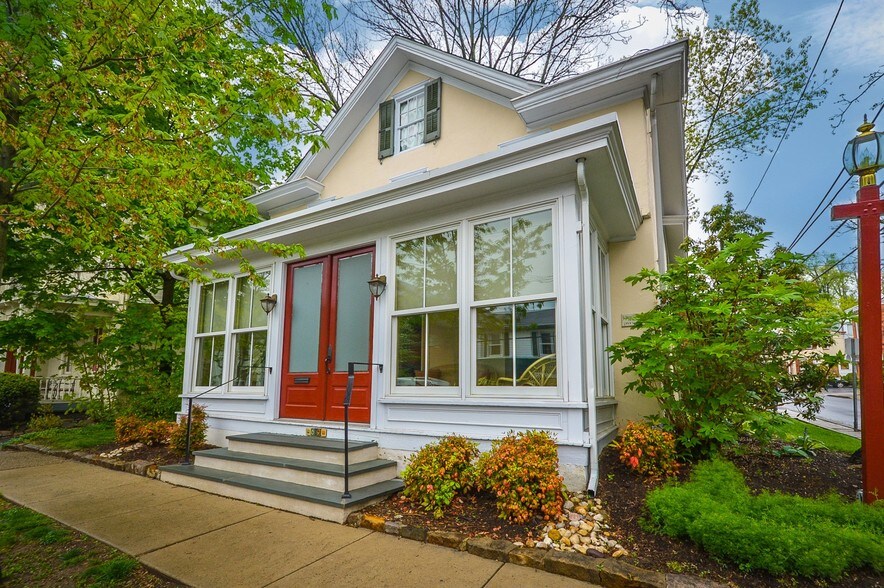 More Photos Of 69 E Oakland Ave, Doylestown Office For Sale