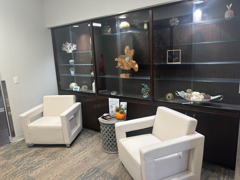 More Photos Of 3415 Golden Rd, Tyler Medical For Sale