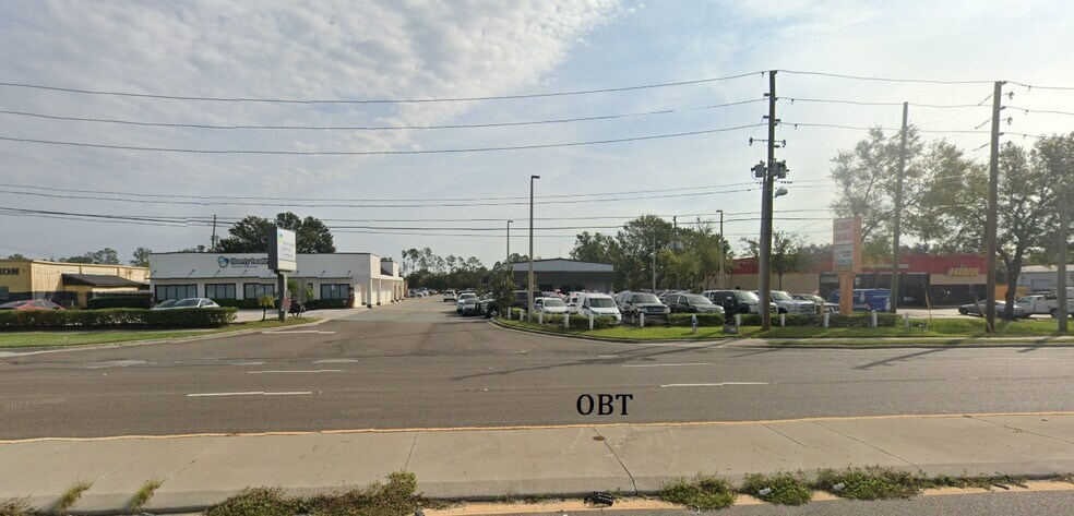 More Photos Of 9819 S Orange Blossom Trl, Orlando Industrial For Lease