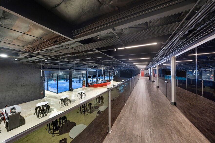 More Photos Of 1360 NW 88th Ave, Doral Bar For Sale