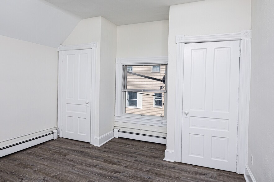 More Photos Of 58 Bridge Ave, Bay Head General Retail For Lease