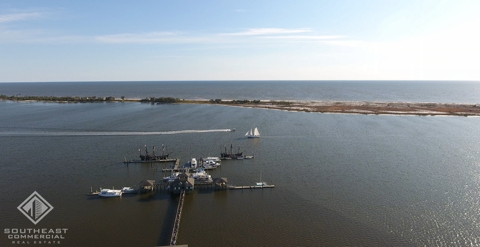 More Photos Of 408 Beach Blvd, Biloxi Freestanding For Sale