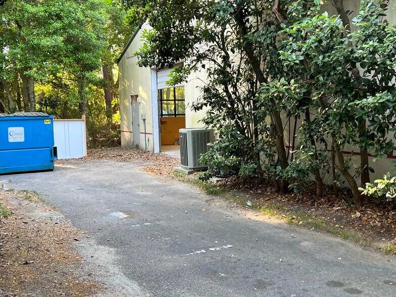 More Photos Of 1504 Fording Island Rd, Bluffton Freestanding For Lease