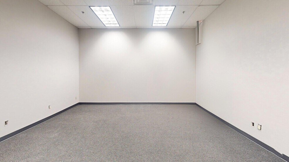 More Photos Of 39301 Badger St, Palm Desert Warehouse For Sale