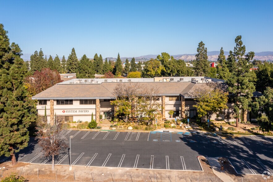 More Photos Of 1570 Brookhollow Dr, Santa Ana Medical For Lease