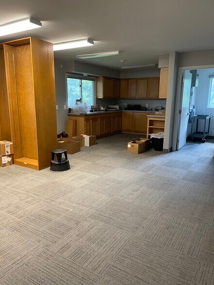 More Photos Of 600 West Street NE, Cedar Springs Office For Lease