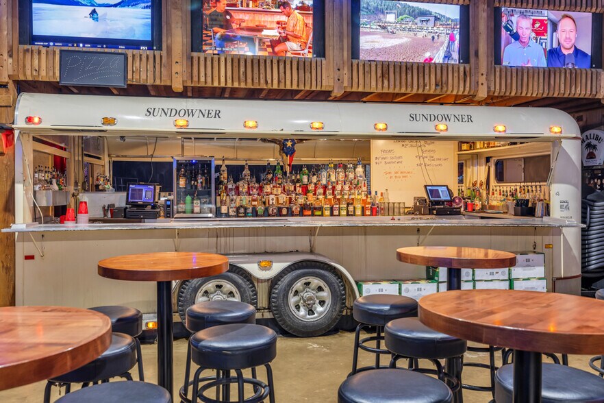 More Photos Of 1390 McQueeney Rd, New Braunfels Sports And Entertainment For Sale