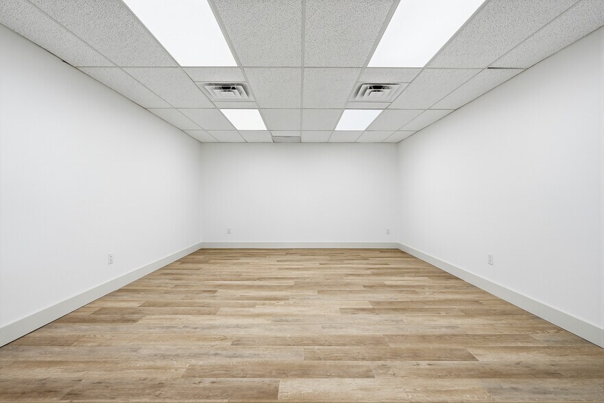 More Photos Of 1130 Hooper Ave, Toms River Office For Lease