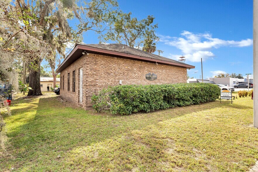 More Photos Of 121 SE Hernando Ave, Lake City Office For Sale