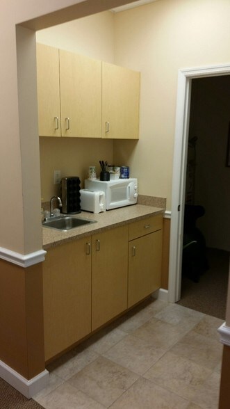 More Photos Of 6150 Diamond Centre Ct, Fort Myers Unknown For Lease